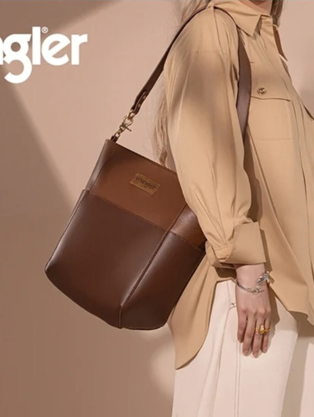 Wrangler Women's Brown Leather Bucket Bag - Classic Shoulder Tote